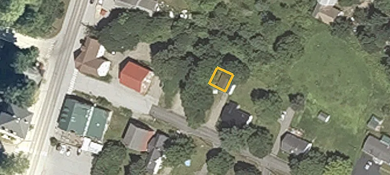 16 Commercial St