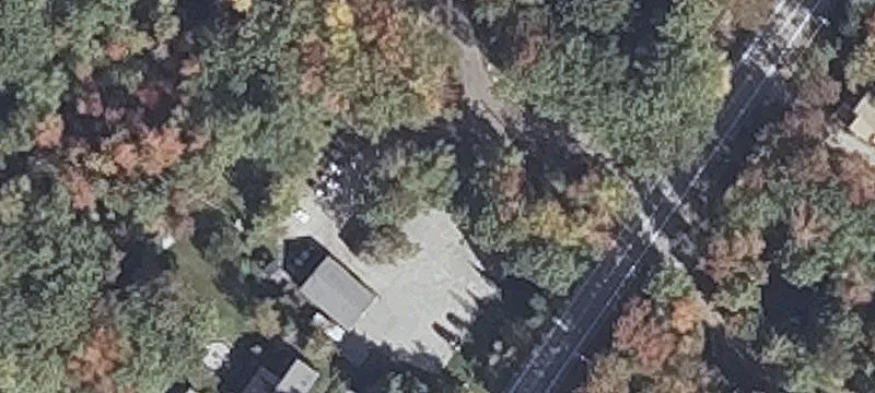 390 Middle Rd