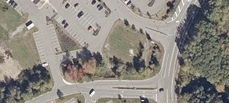 111 Topsham Fair Mall Rd