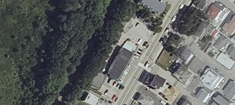 142 Grand Ave