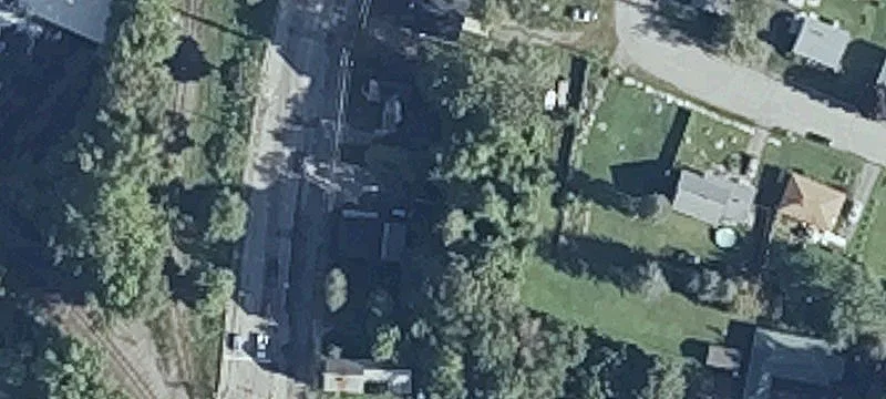 89 Benton Ave