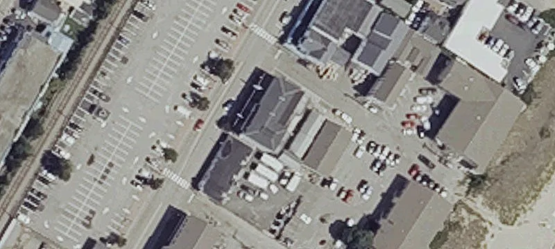 13 Grand Ave