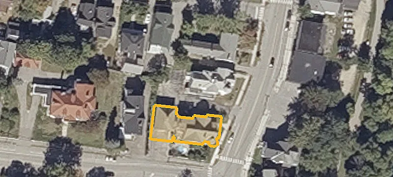 223 Main St