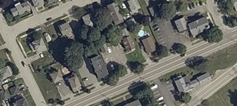 975 Broadway