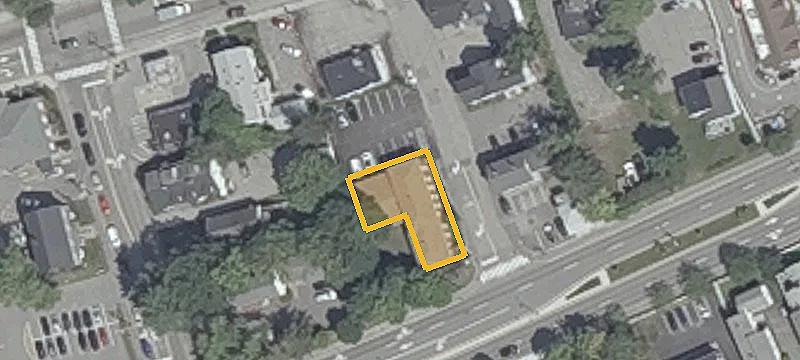 13 Pleasant St