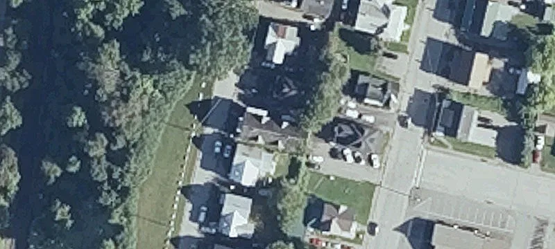 60 Bay St