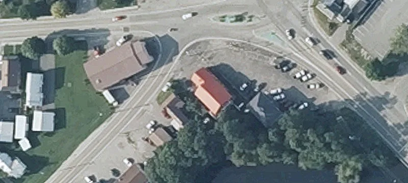 8 Water St