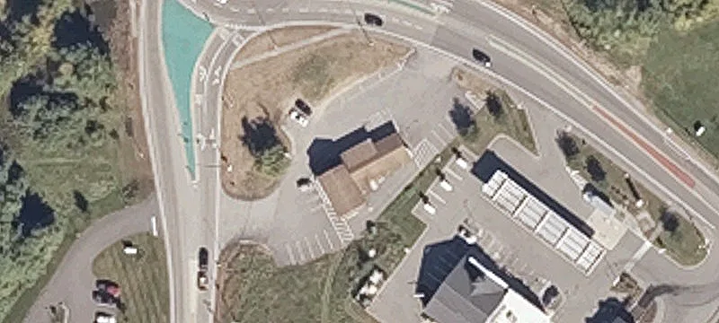 8 Country Clb Rd