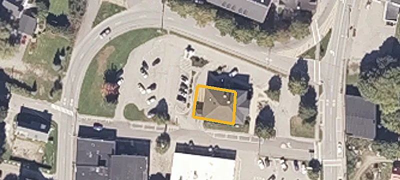 582 Main St
