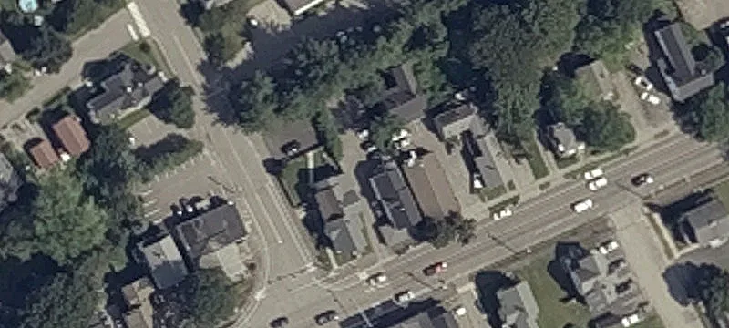 865 Broadway