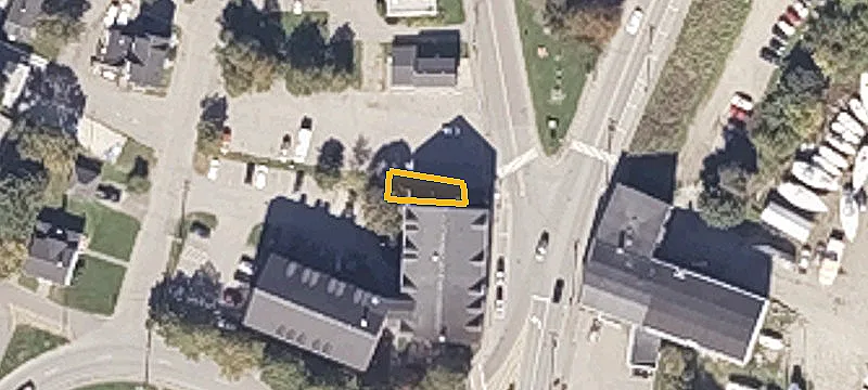 2 Main St