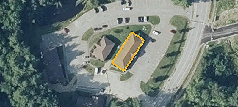 10 Evergreen Dr