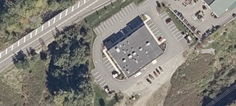 86 Topsham Fair Mall Rd