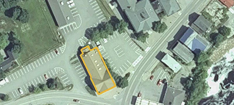 6 Main St