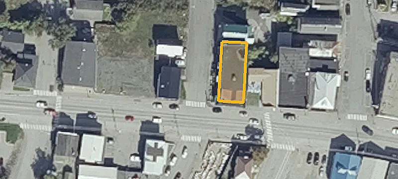 580 Main St