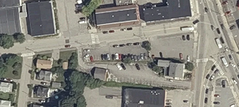 12 Bishop St