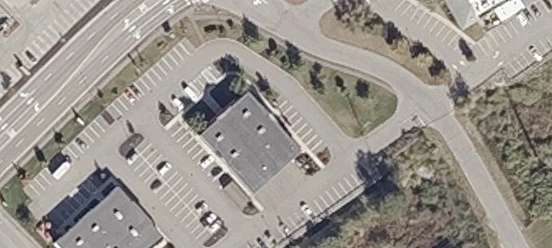 48 Topsham Fair Mall Rd