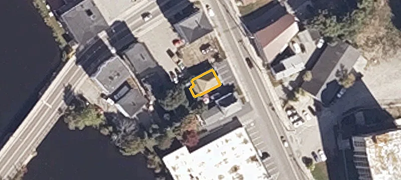 30 Riv St