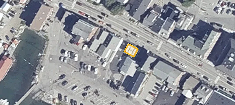 95 Main St
