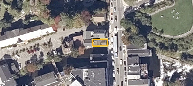 34 Main St