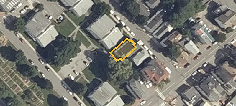 12 Mayo St