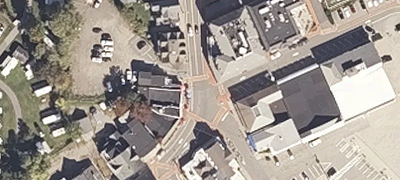 2 Main St
