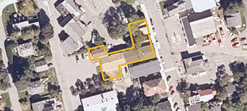121 Main St