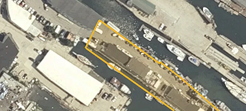 418 Commercial St