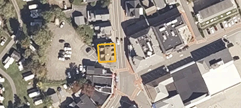 4 Main St