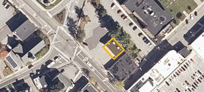 880 Main St