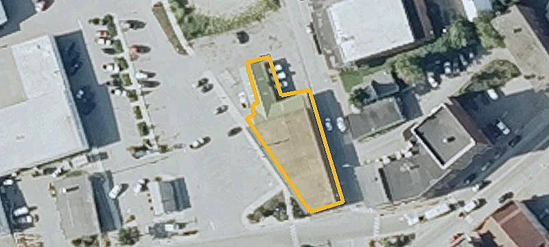 9 Commercial St