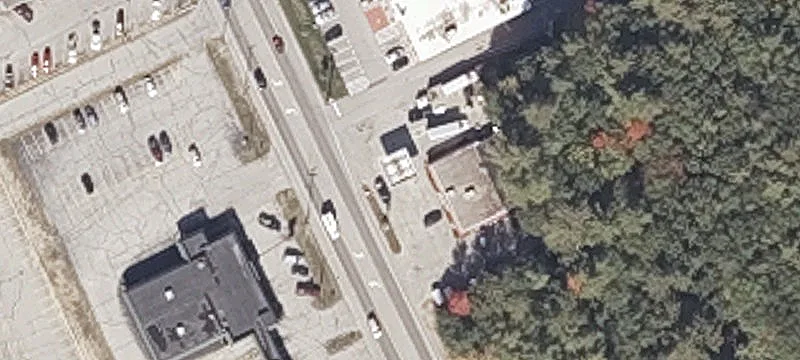 1587 Main St