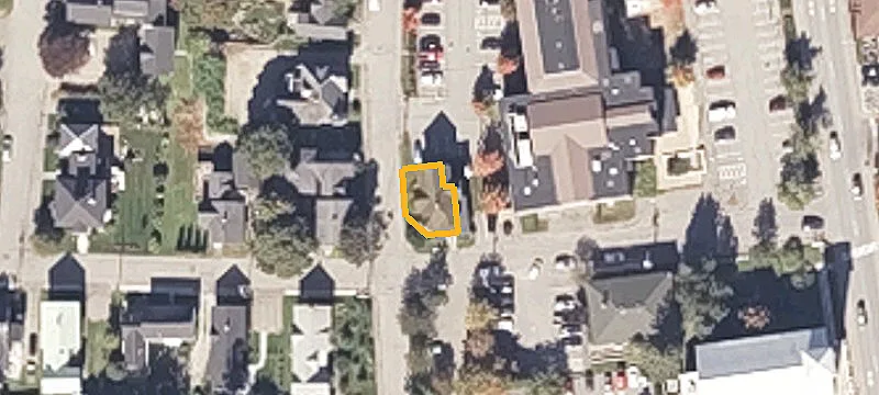 17 Masonic St