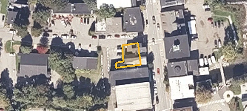 470 Main St