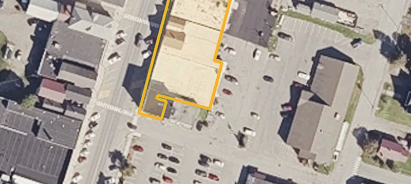 43 Main St