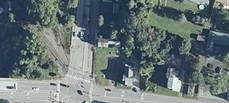 85 Benton Ave