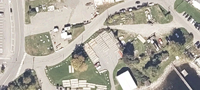 9 Commercial St