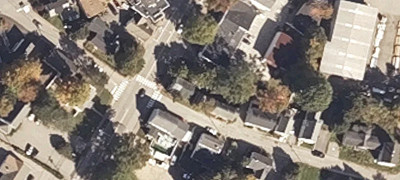 2 Friend St