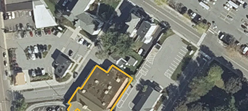 32 Thomas St