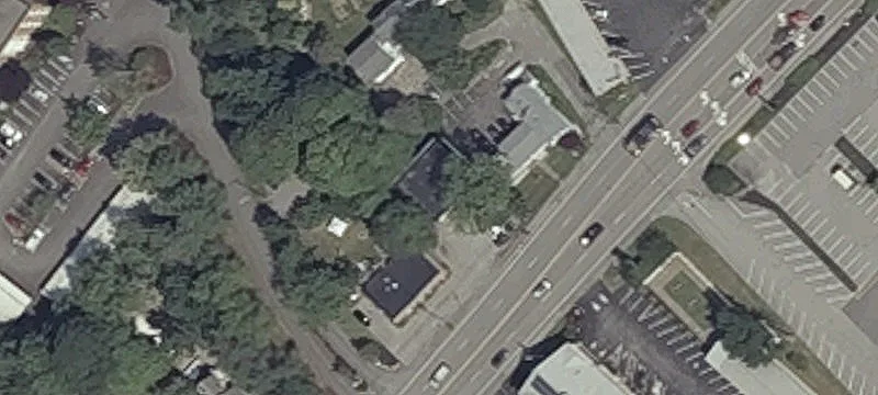 725 Main St