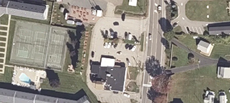 1090 Post Rd