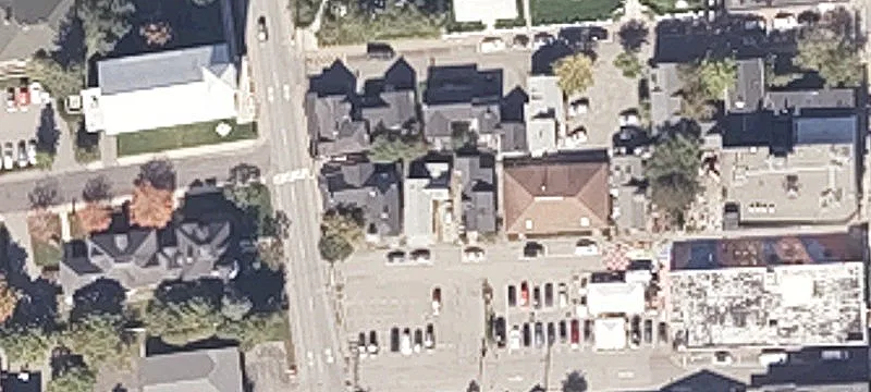 25 Oak St