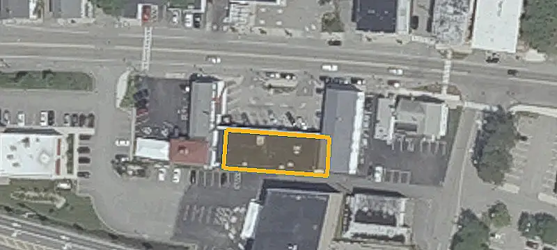922 Main St