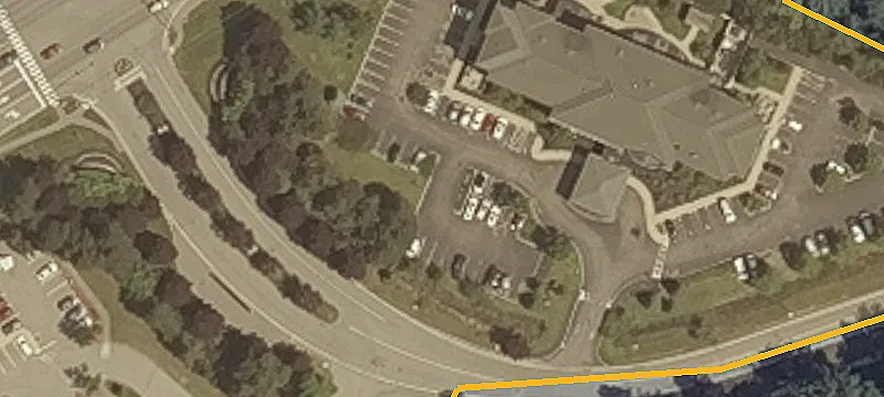 100 Southborough Dr