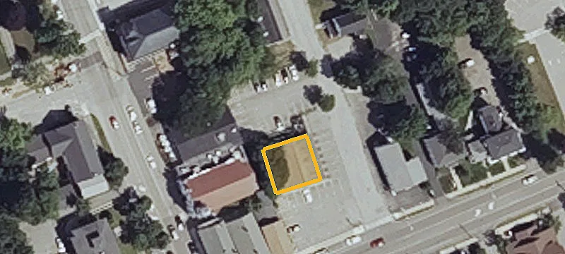 16 Main St