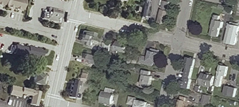 216 Valentine St