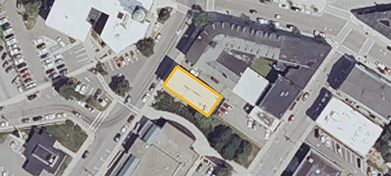 11 Adams St
