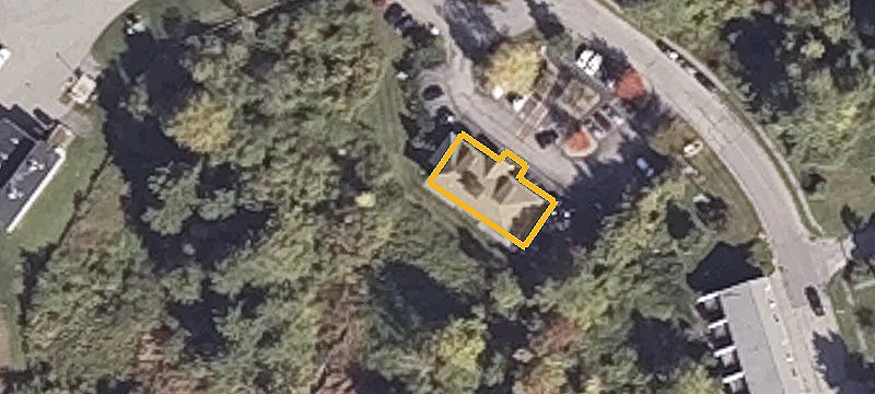 98 Clearwater Dr