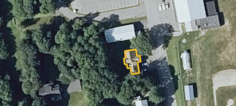 104 Nichols St