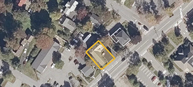 23 Main St